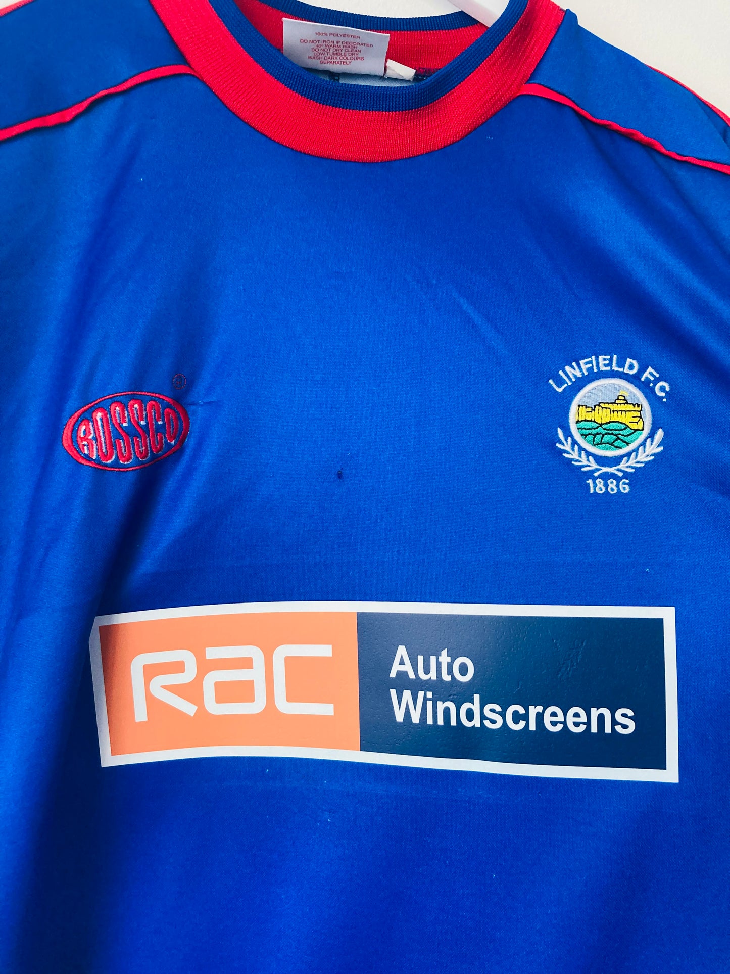 Linfield home football shirt
2001/02 XL