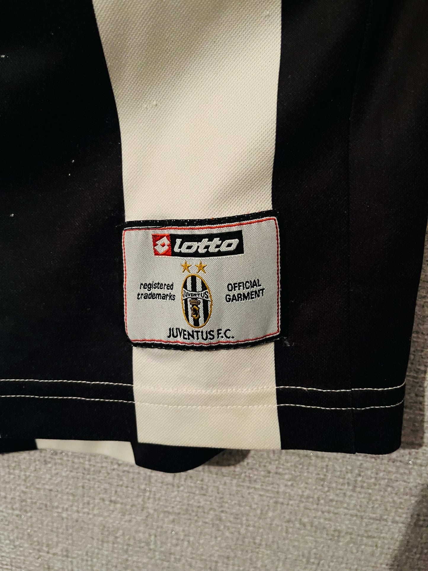 Juventus home football shirt 2000/01 Zidane Large