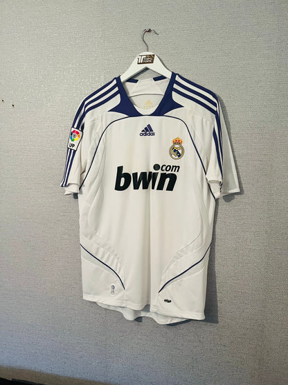 Real Madrid home football shirt
2007/08 Guti Medium