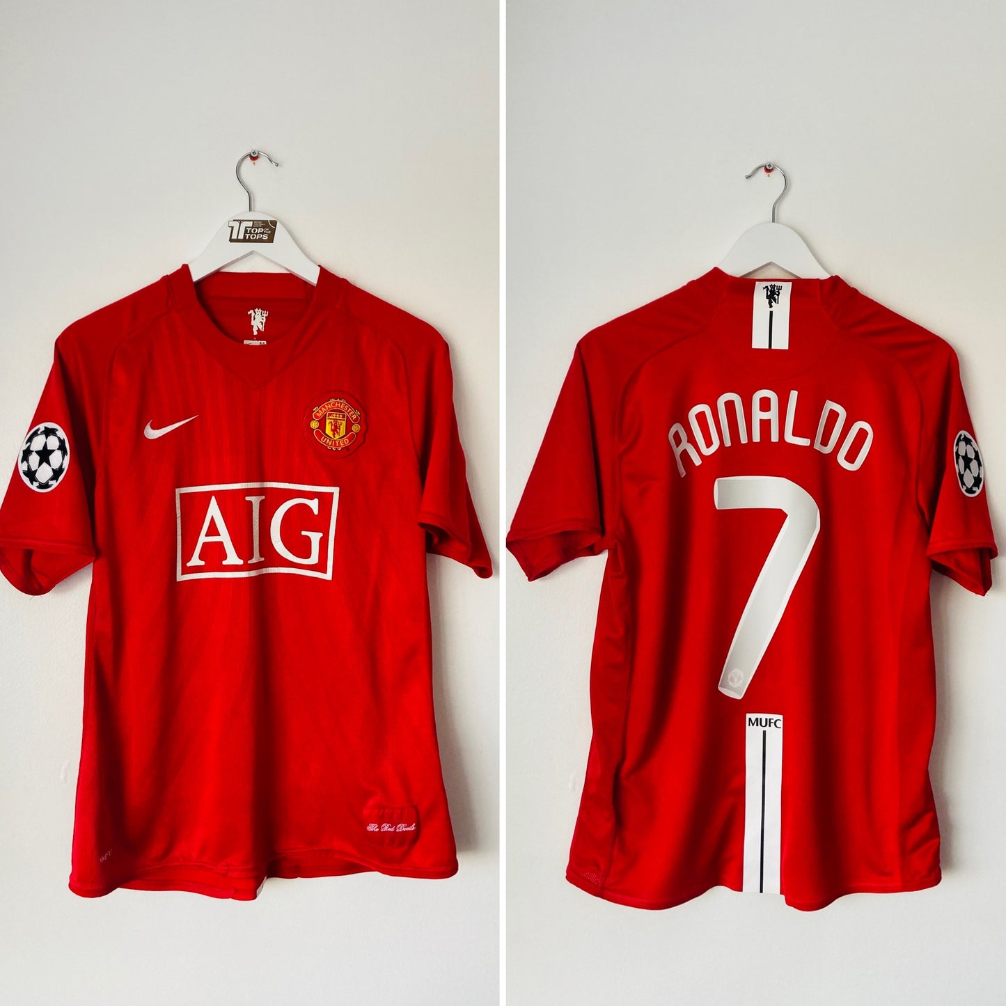 Manchester United home football shirt
2007/08 CR7 Medium