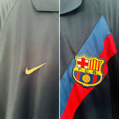 Barcelona away football shirt
2003/04 Ronaldinho XL