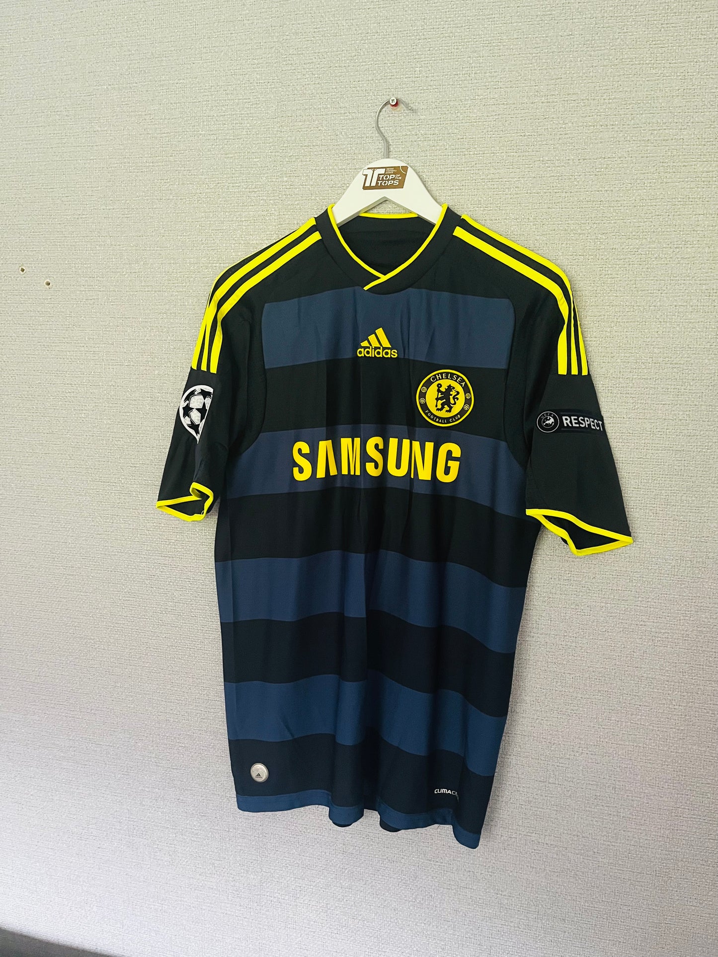 Chelsea away football shirt
2008/09 Ballack Medium