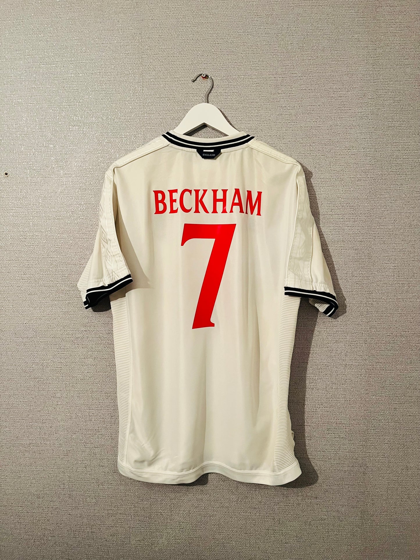 England home football shirt 1999/2000 Beckham XL