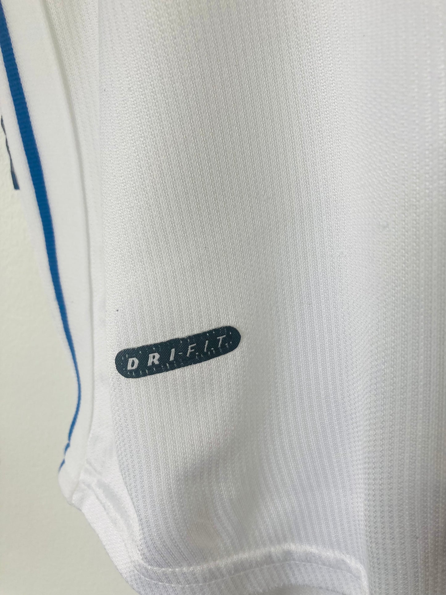 Italy away football shirt W/C 1998 Baggio Small