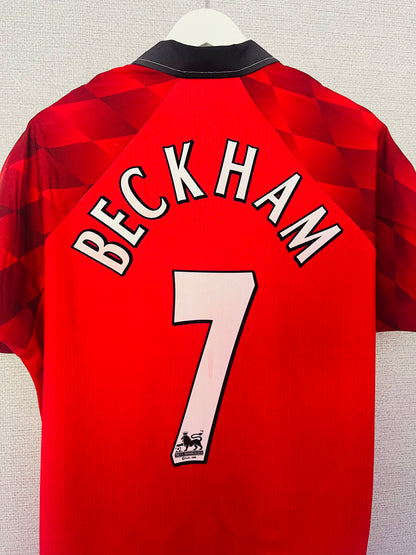 Manchester United home football shirt 1997/98 Beckham Medium