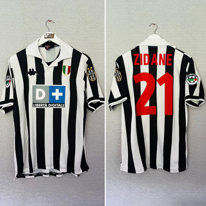 Juventus home football shirt 1998/99 Zidane Small