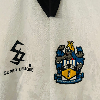 Huddersfield away football shirt
1995/96 XXL