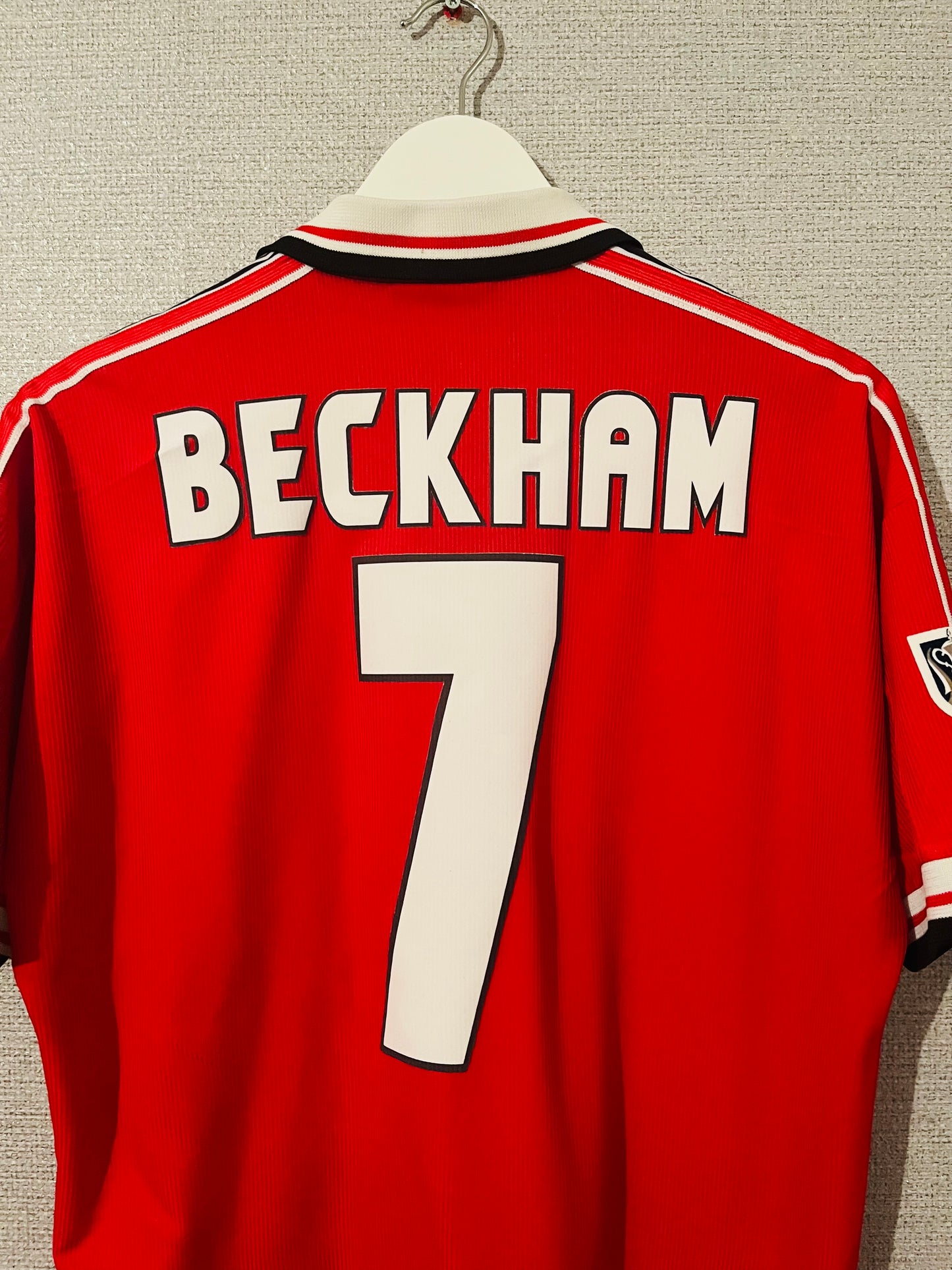 Manchester United home football shirt 1998/99 Beckham Medium