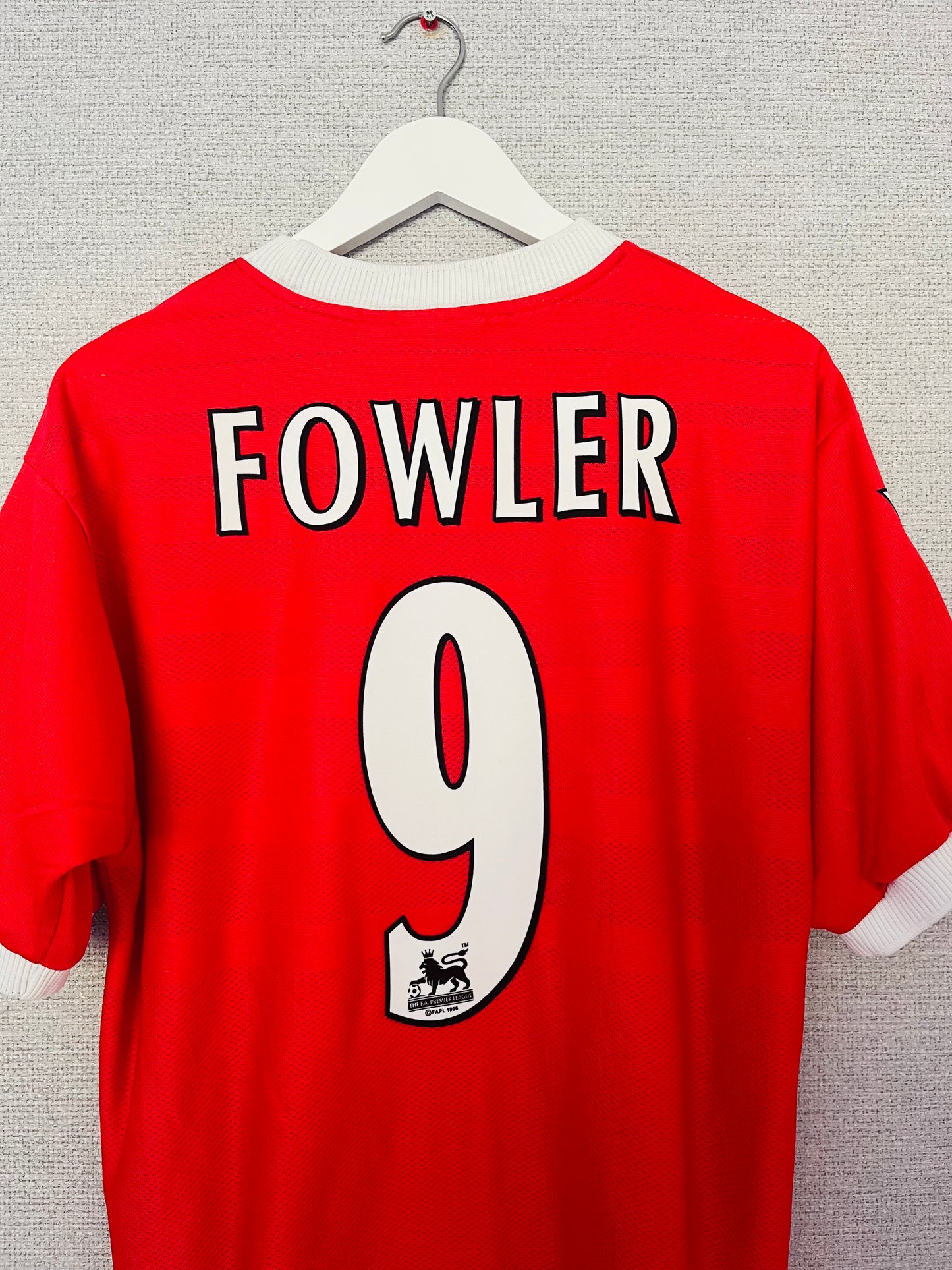 Liverpool home football shirt 1998/2000 Fowler Medium