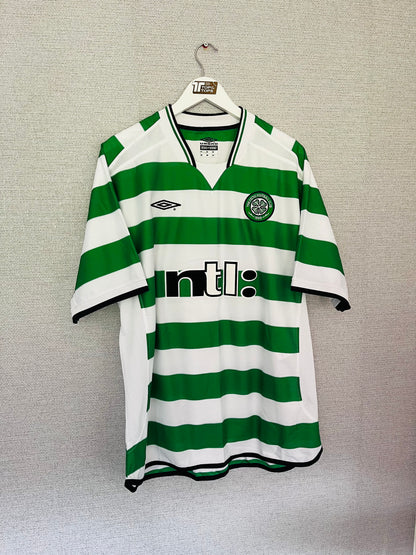Glasgow Celtic home football shirt
2001/03 Larsson XL