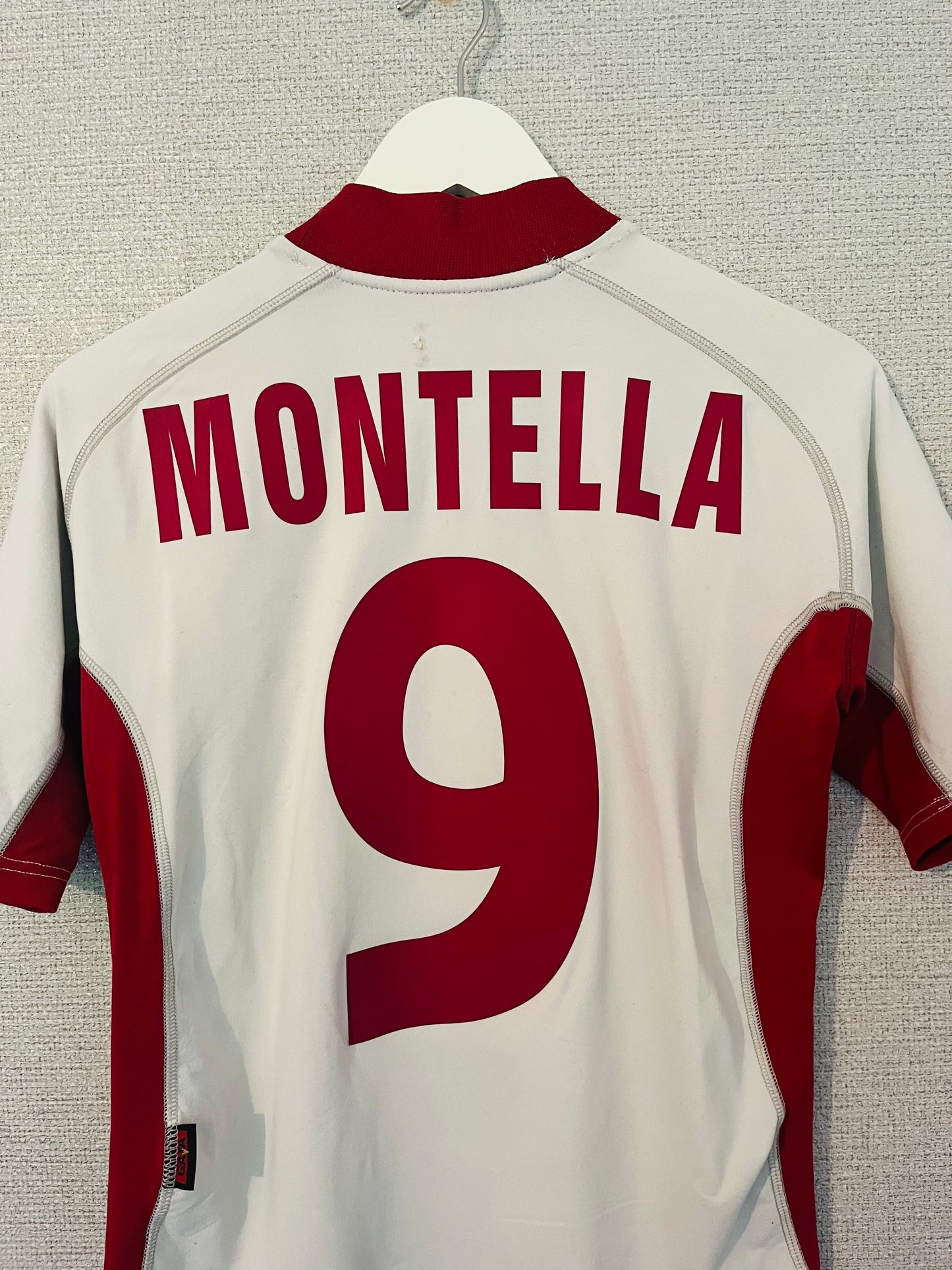 Roma away football shirt 2001/02 Montella Small