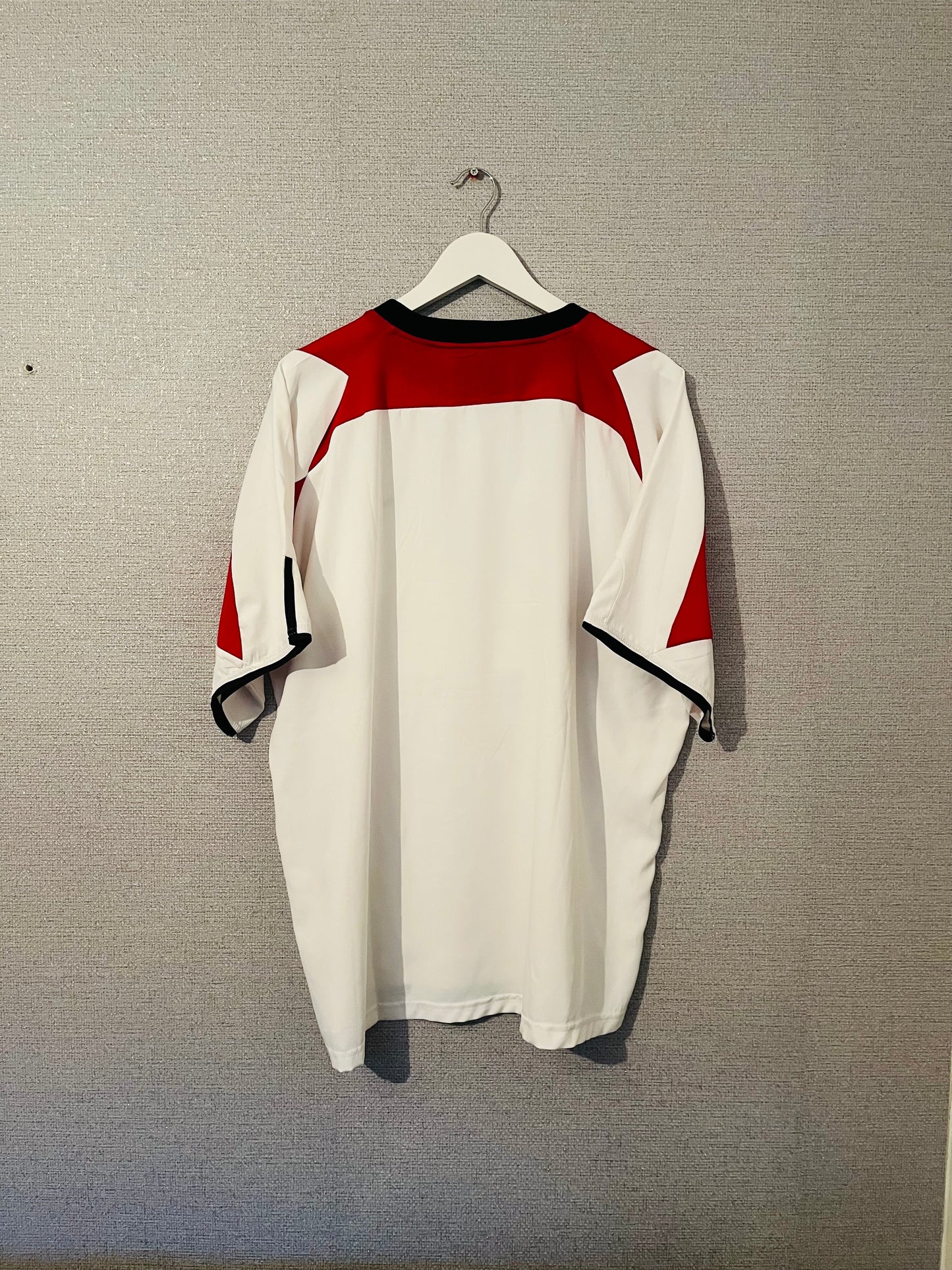 Sheffield United away football shirt 2003/04