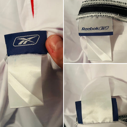 Liverpool away football shirt
2005/06 Alonso Medium