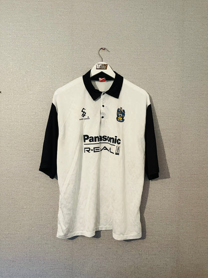 Huddersfield away football shirt
1995/96 XXL