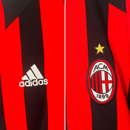 AC Milan home football shirt
2005/06 Kaka Medium