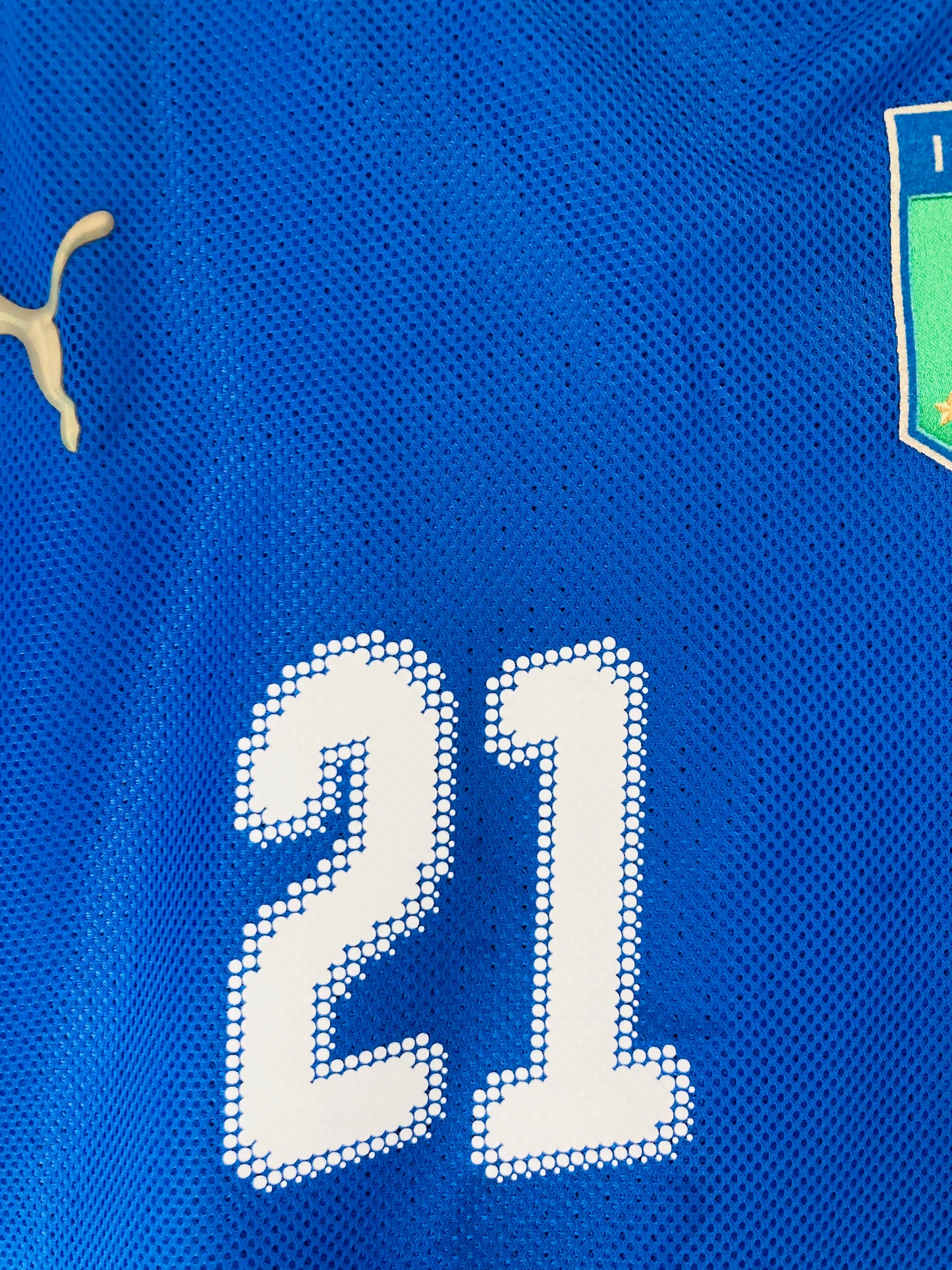 Italy home football shirt          Euro 2008 Pirlo Medium