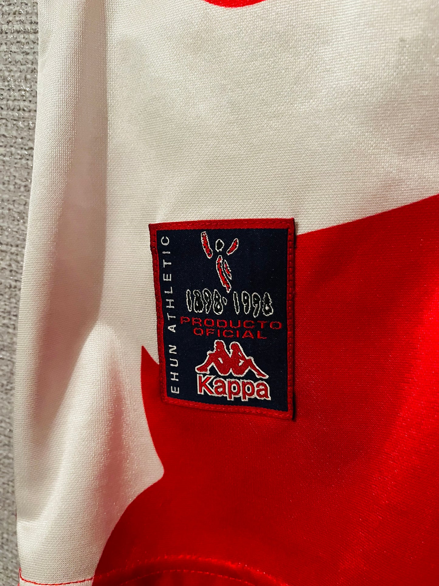 Athletic Bilbao home football shirt
1997/98 Etxeberria Large