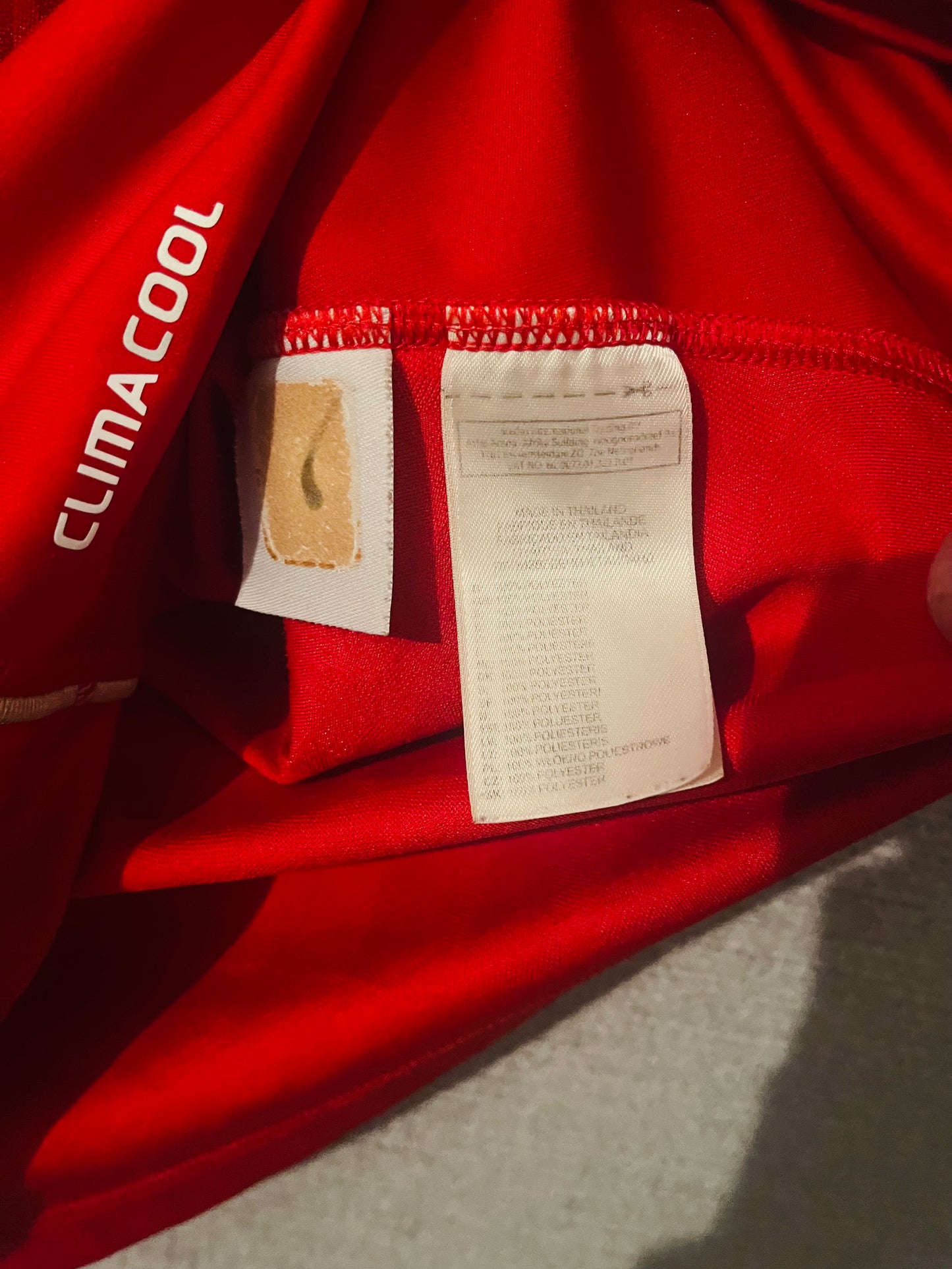 Liverpool home football shirt 2010/11 Torres Large