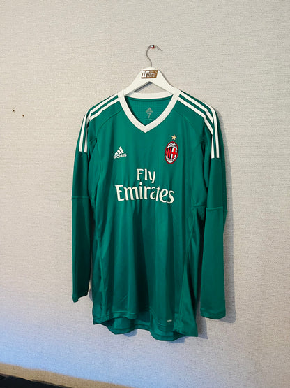 AC Milan goalkeeper football shirt
2017/18 Donnarumma Large