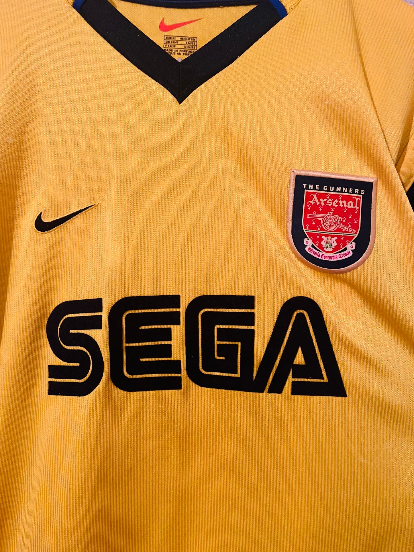 Arsenal away football shirt 1999/2001 Bergkamp XL