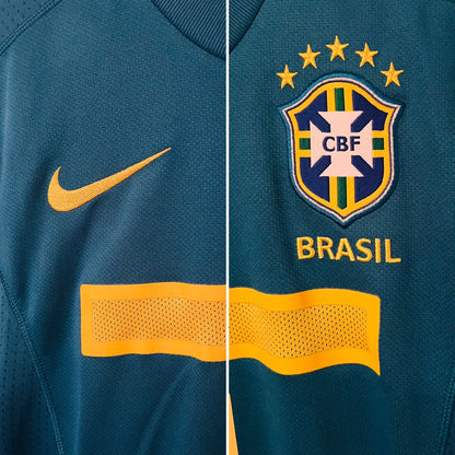 Brazil away football shirt 2011/12 Neymar Medium