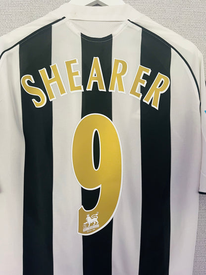 Newcastle United home football shirt 2005/07 Shearer Medium