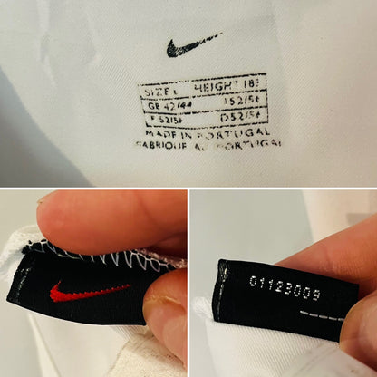 Leeds United home football shirt
2002/03 Viduka Large