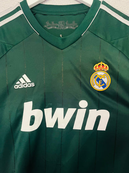 Real Madrid third football shirt
2012/13 CR7 Medium