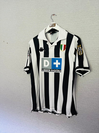 Juventus home football shirt 1998/99 Zidane Small