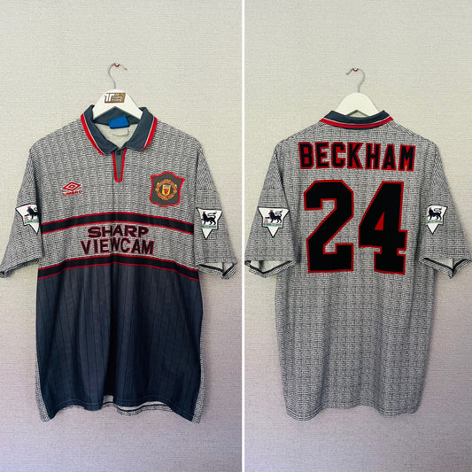 Manchester United away football shirt 1995/96 Beckham XL