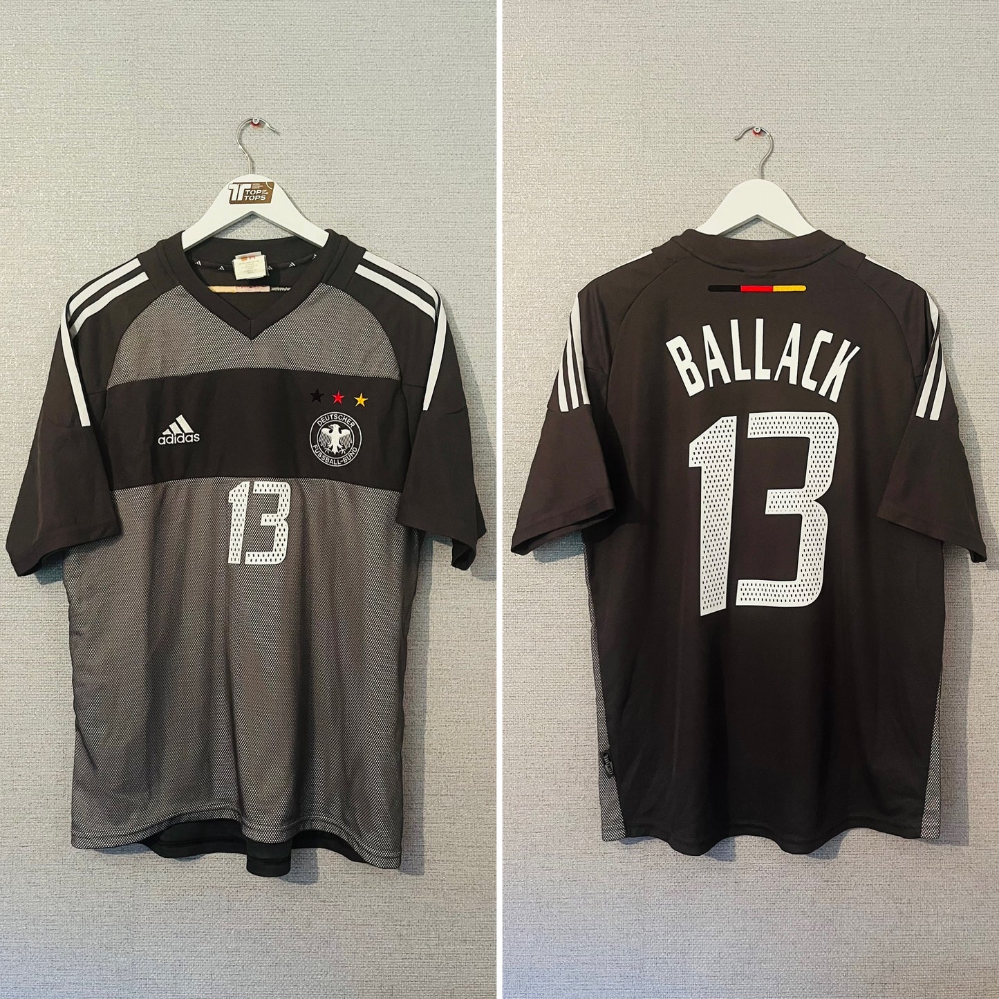 Germany away football shirt
2002/04 Ballack Large