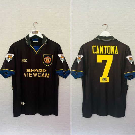 Manchester United away football shirt 1994/95 Cantona Medium