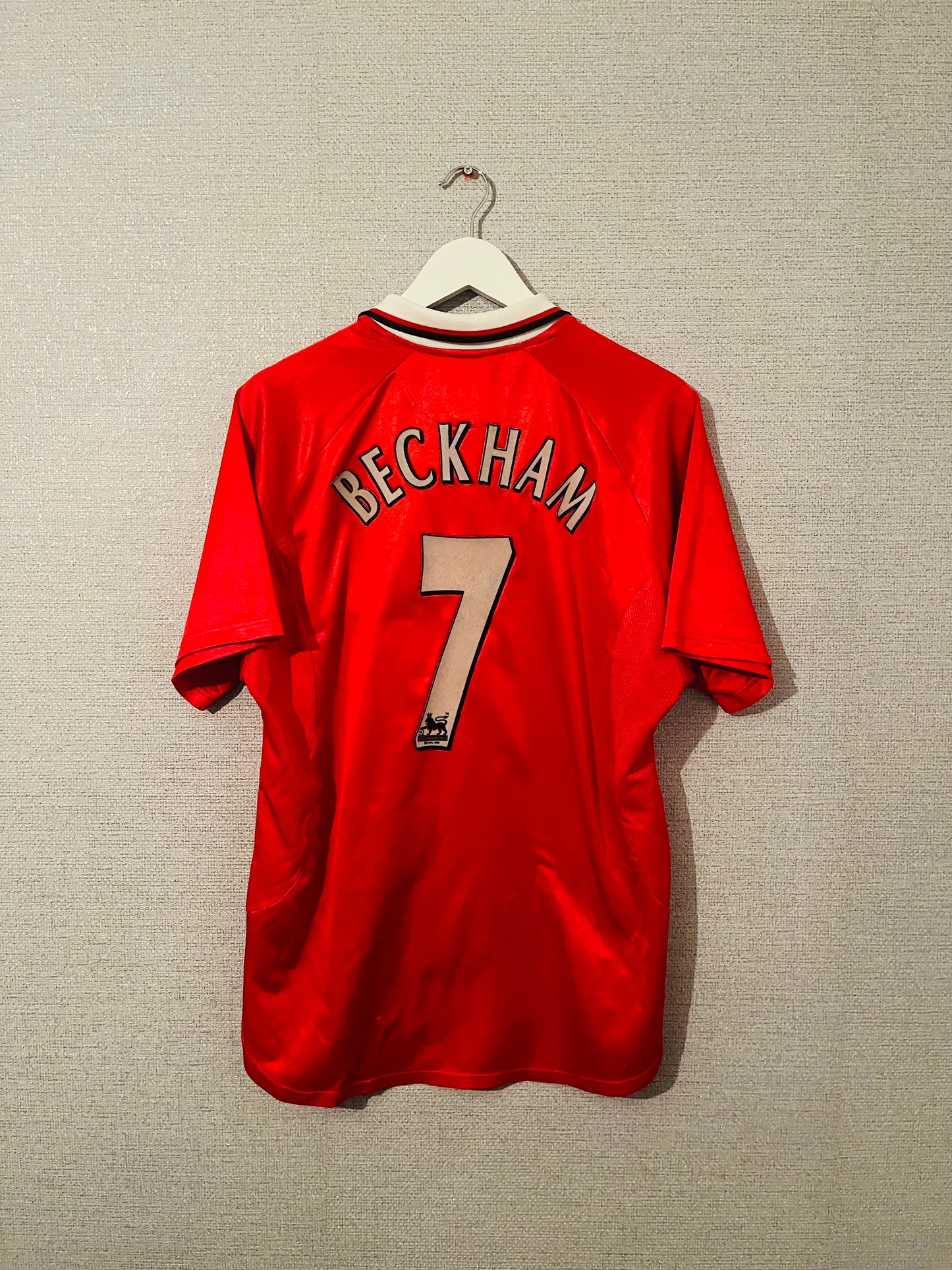 Manchester United home cup football shirt 1997/2000 Beckham Large