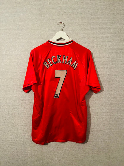 Manchester United home cup football shirt 1997/2000 Beckham Large