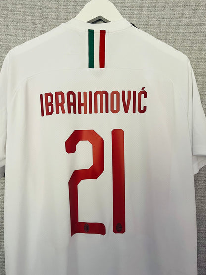 AC Milan away football shirt
2019/20 Zlatan XL