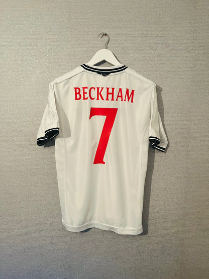 England home football shirt 1999/2000 Beckham Medium