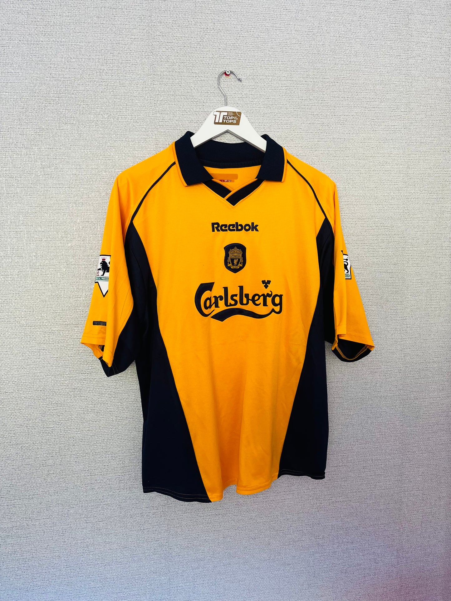 Liverpool away football shirt
2000/02 Fowler Large