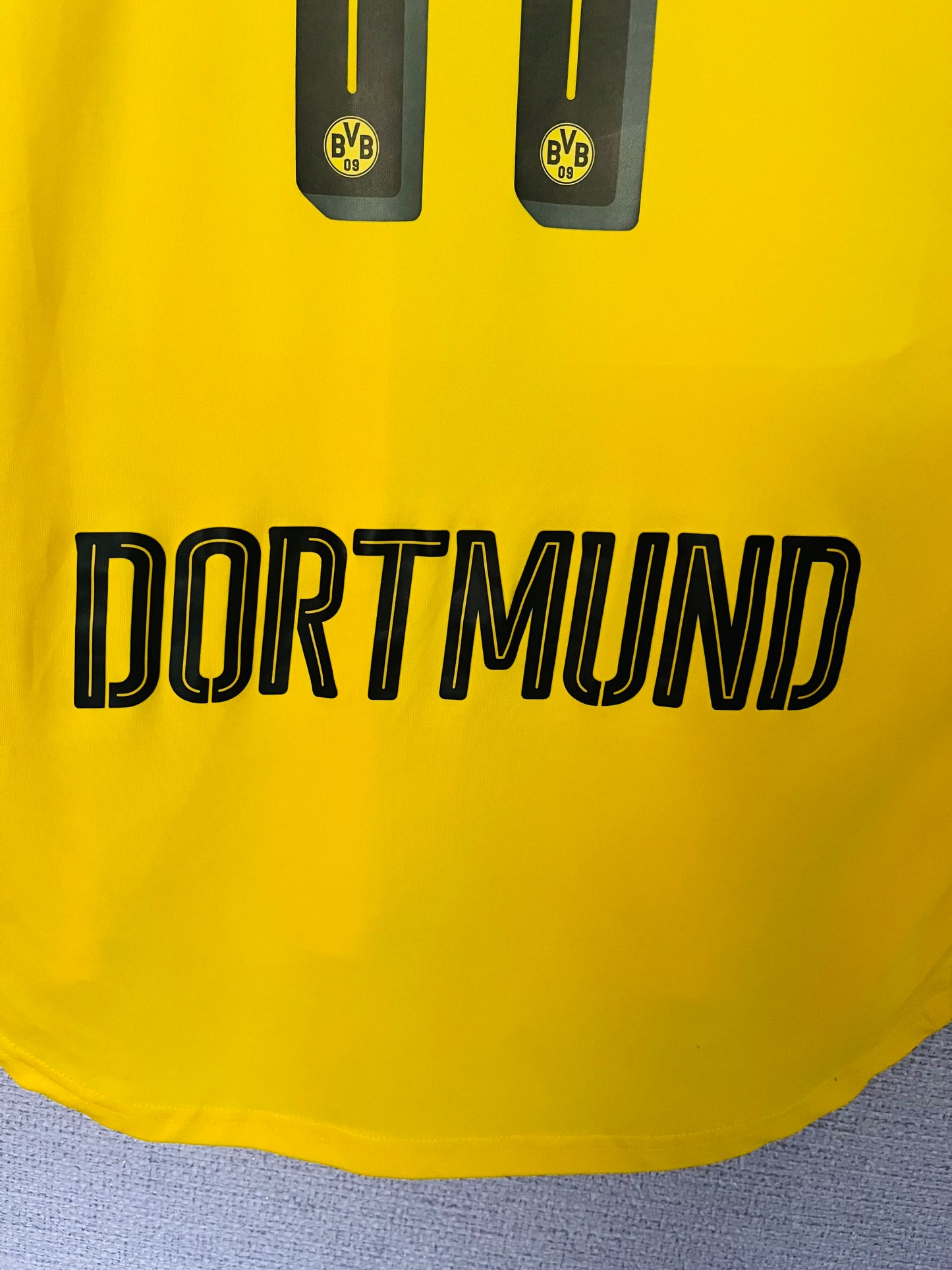 Borussia Dortmund home football shirt 2016/17 Reus Medium