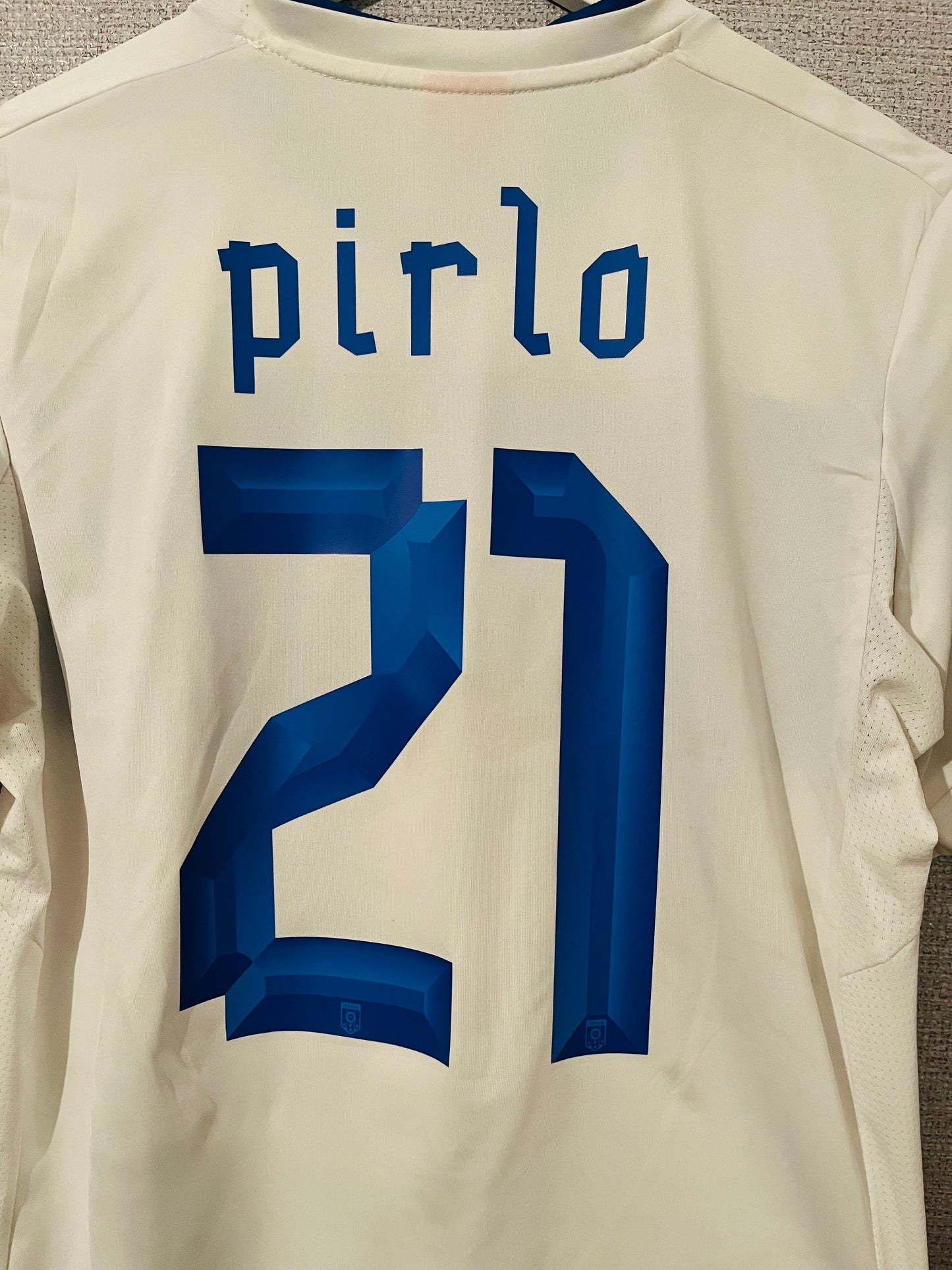 Italy away football shirt
Euro 2012 Pirlo Medium