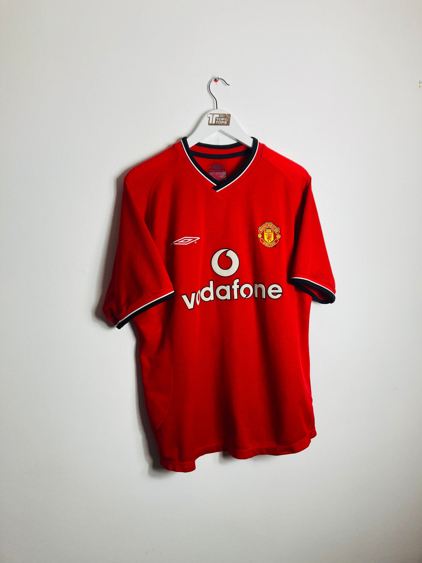 Manchester United home football shirt

2000/02 Johnsen Medium