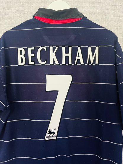 Manchester United away football shirt 1999/2000 Beckham Large