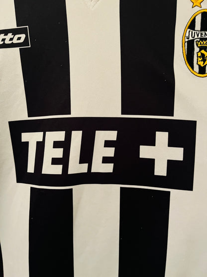 Juventus home football shirt 2000/01 Zidane Large