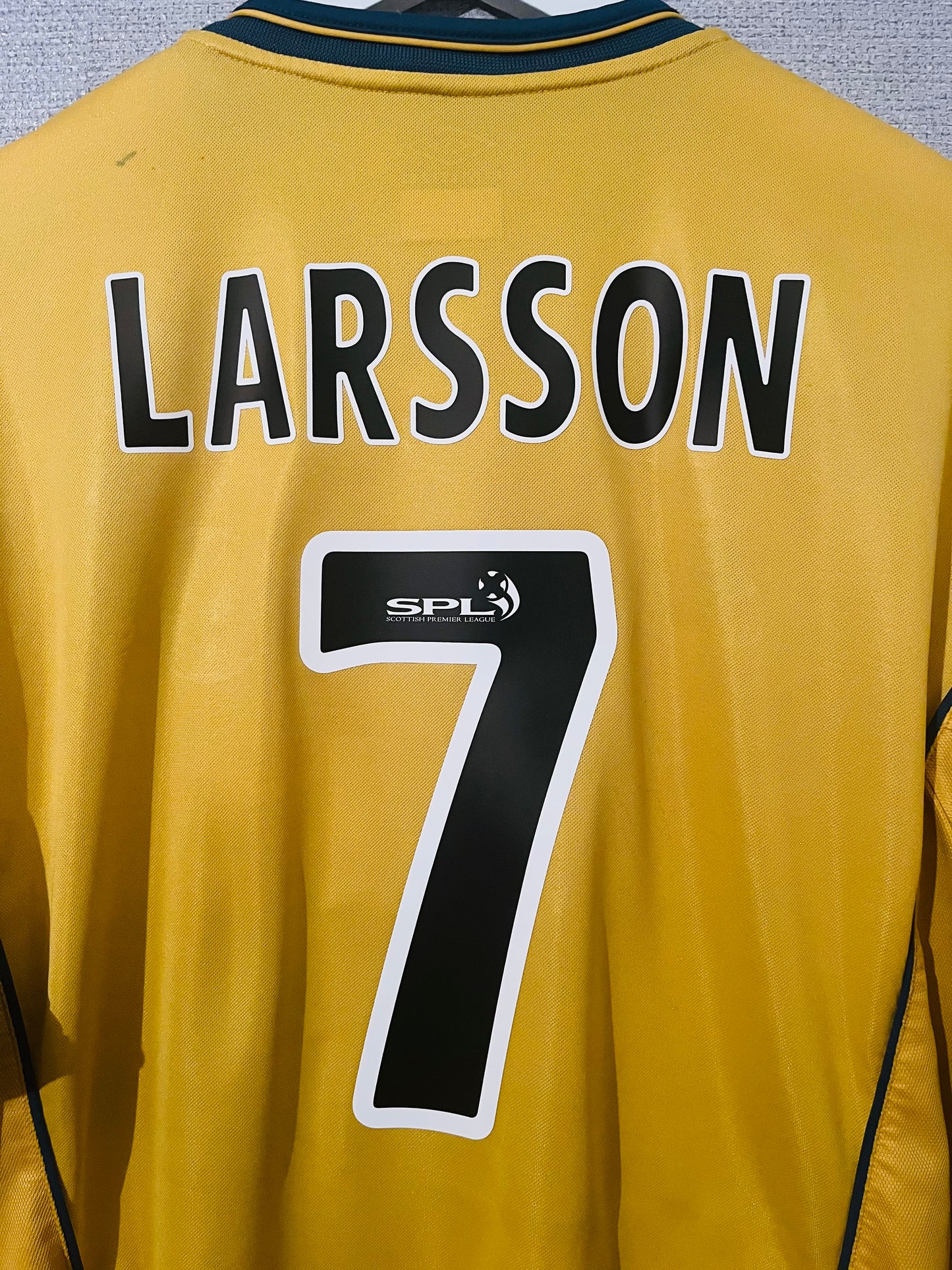 Glasgow Celtic away football shirt 2000/01 Larsson XXL