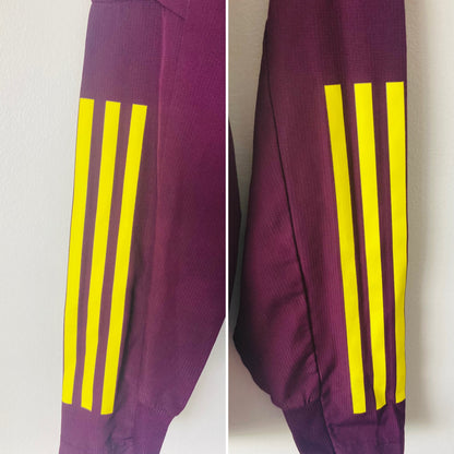 Manchester United football training jacket
2020/21 Small