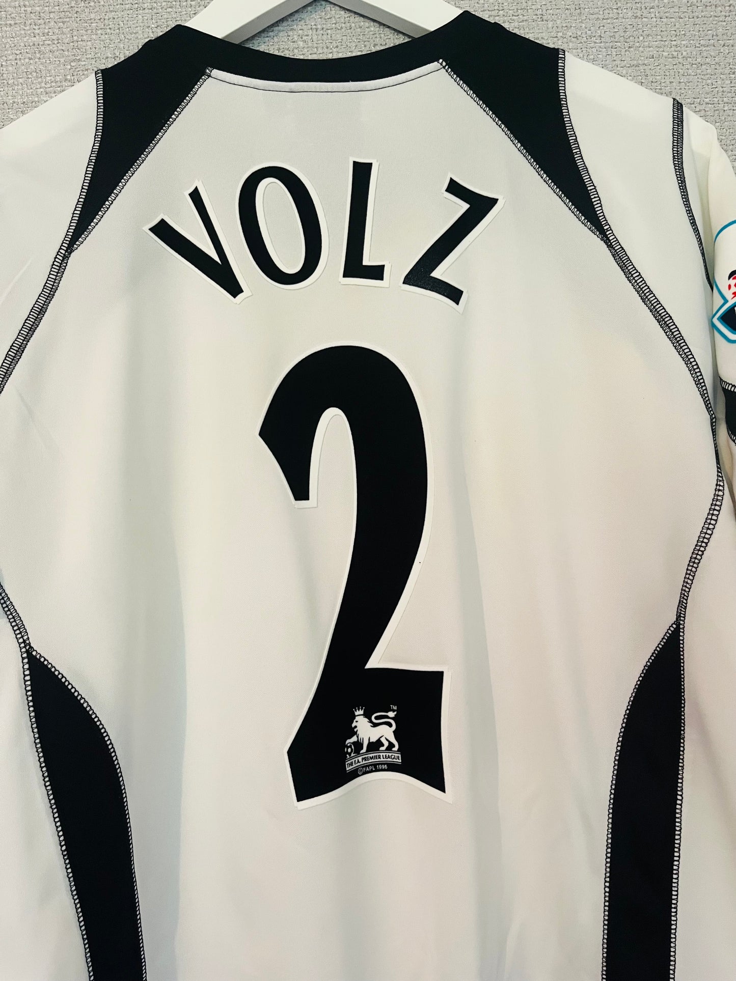 Fulham home football shirt 2006/07 Volz Medium
