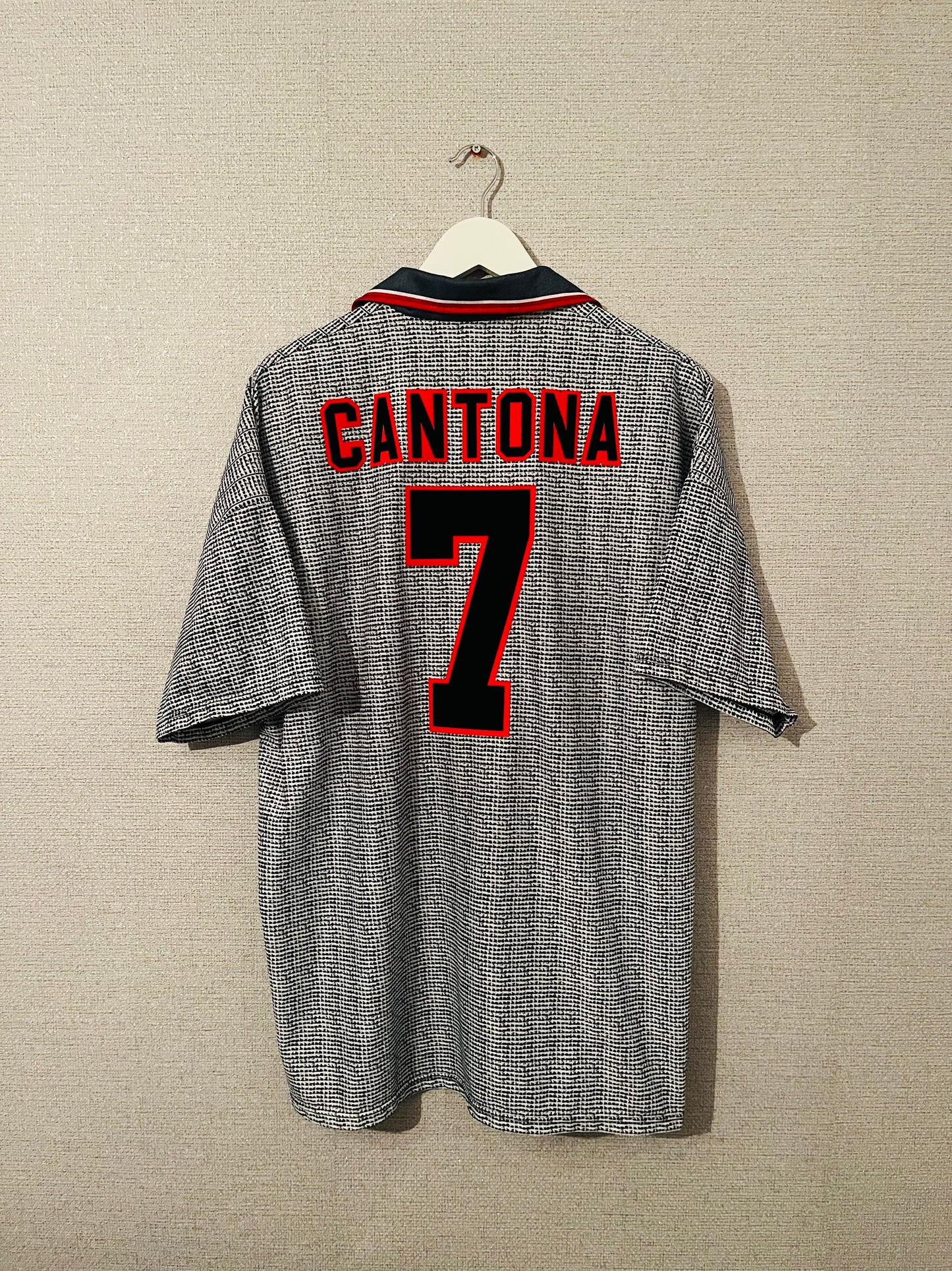 Manchester United away football shirt 1995/96 Cantona XL