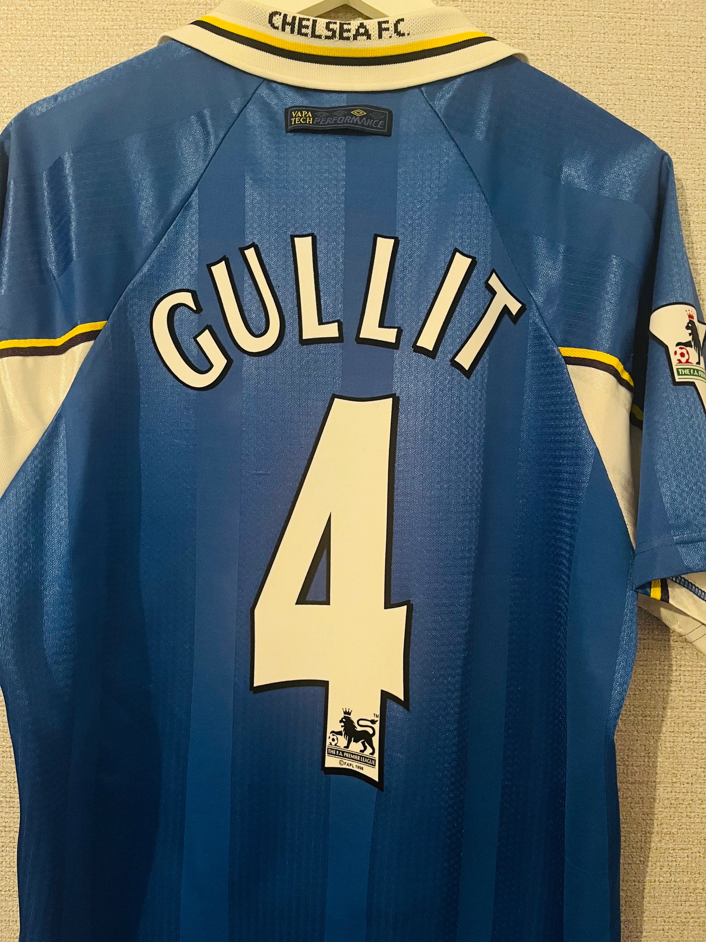 Chelsea home football shirt 1997/99 Gullit Large