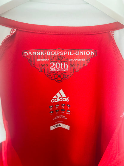 Denmark home football shirt
Euro 2012 Bendtner XL