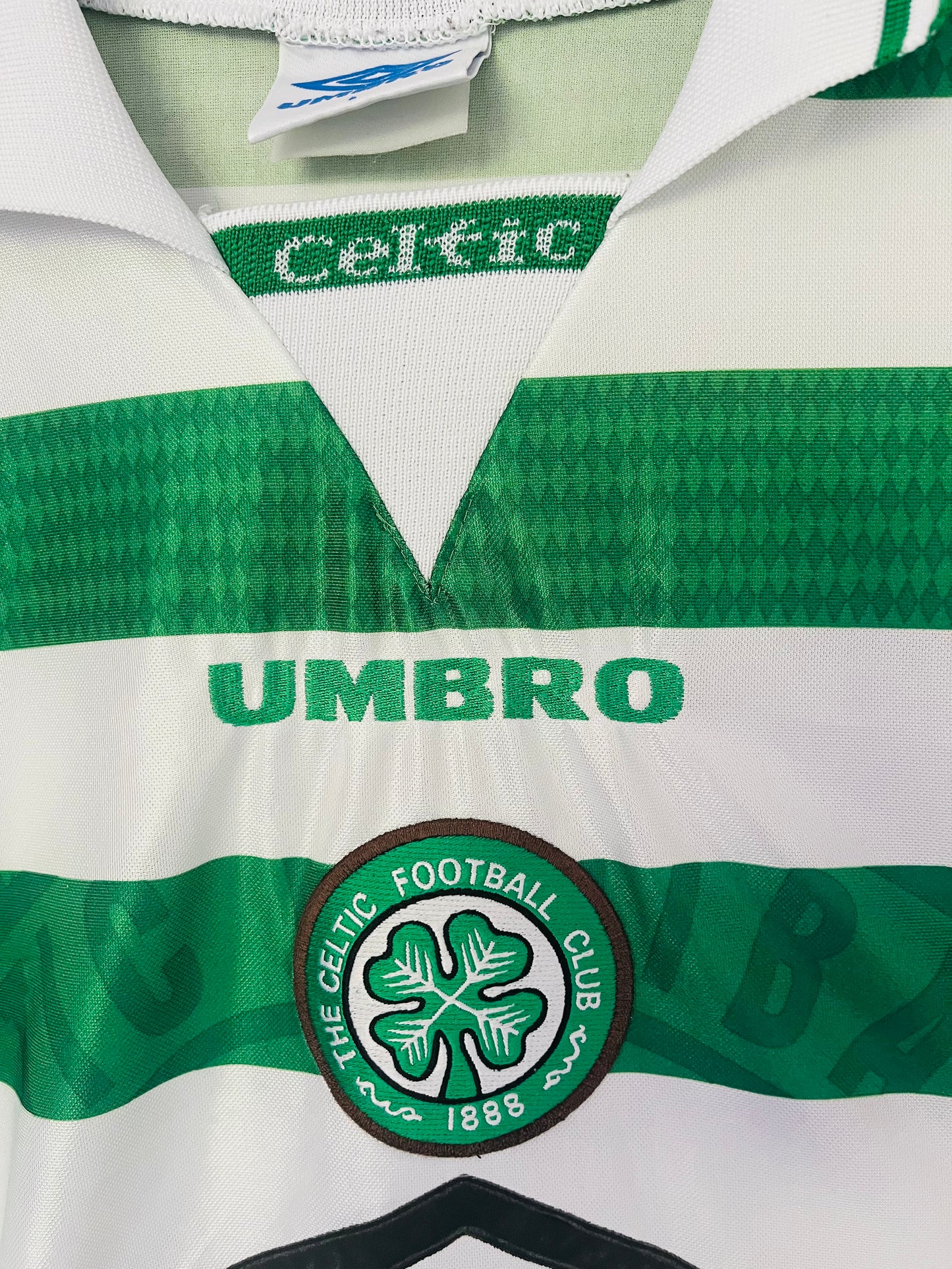 Glasgow Celtic home football shirt
1997/99 Large