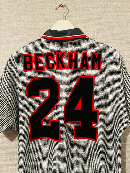 Manchester United away football shirt 1995/96 Beckham Medium